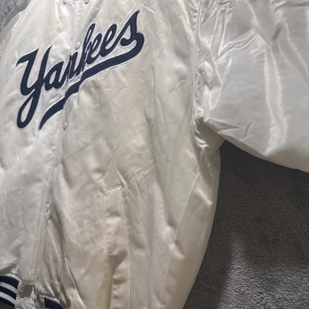 Vintage New York Yankees Majestic Satin Bomber Jacket White Cream Sz XXL 90's - Picture 7 of 16